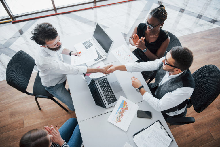 Empresas y organizaciones